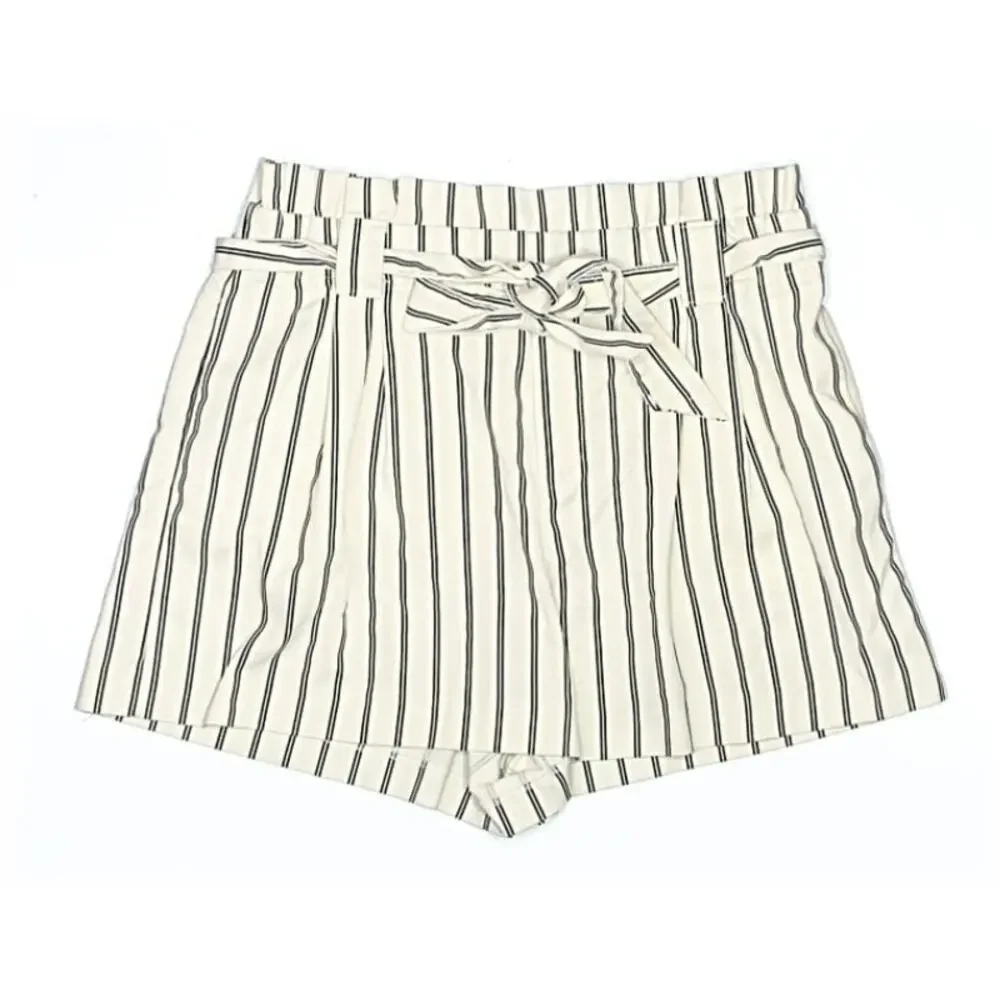ZARA Belted shorts. Dressy  striped shorts lg - Picture 3 of 5